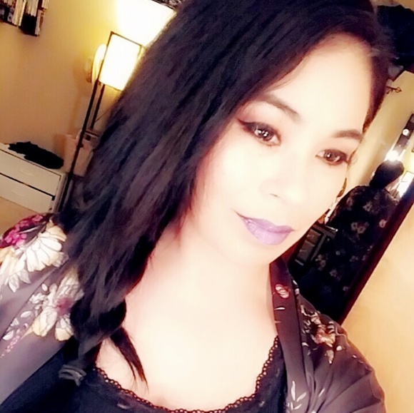 Meet your Posher, Edith - Picture 6 of 6